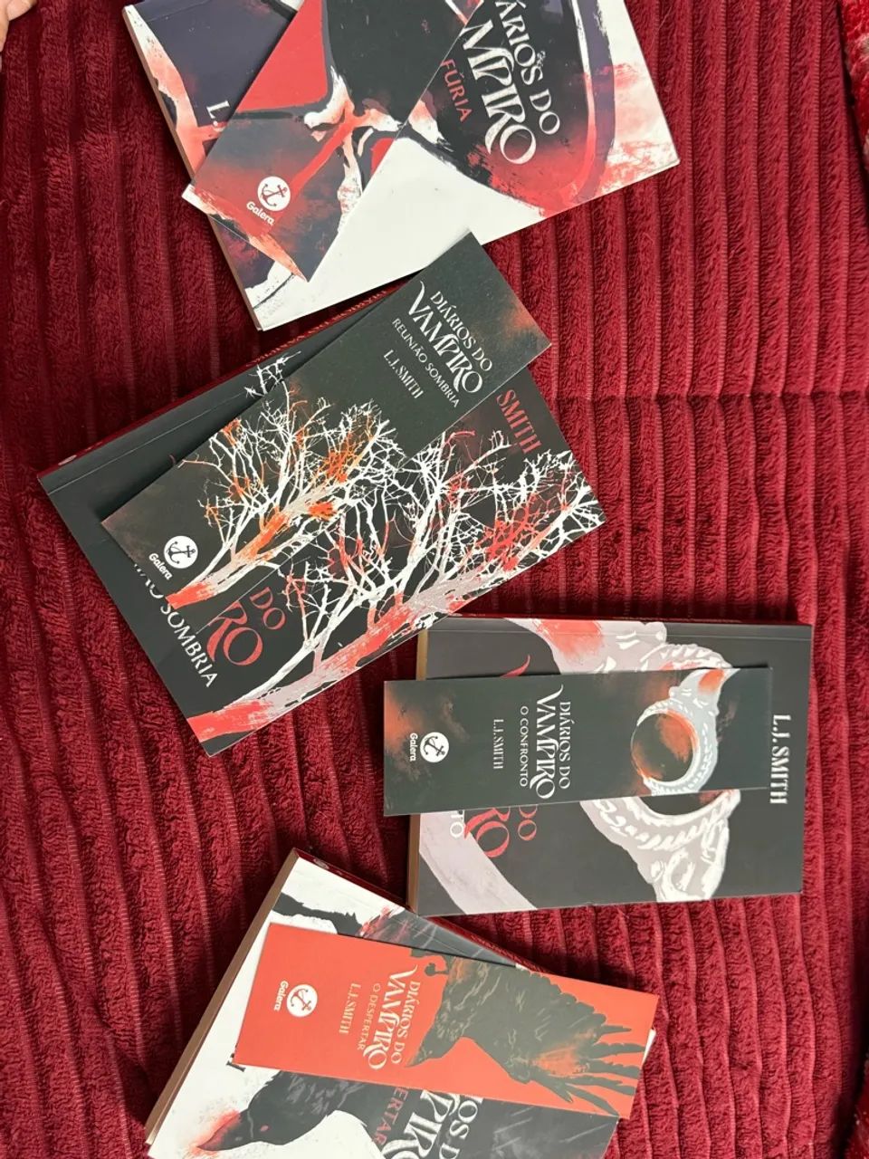 Vendo box Diários de um Vampiro - Foto 3