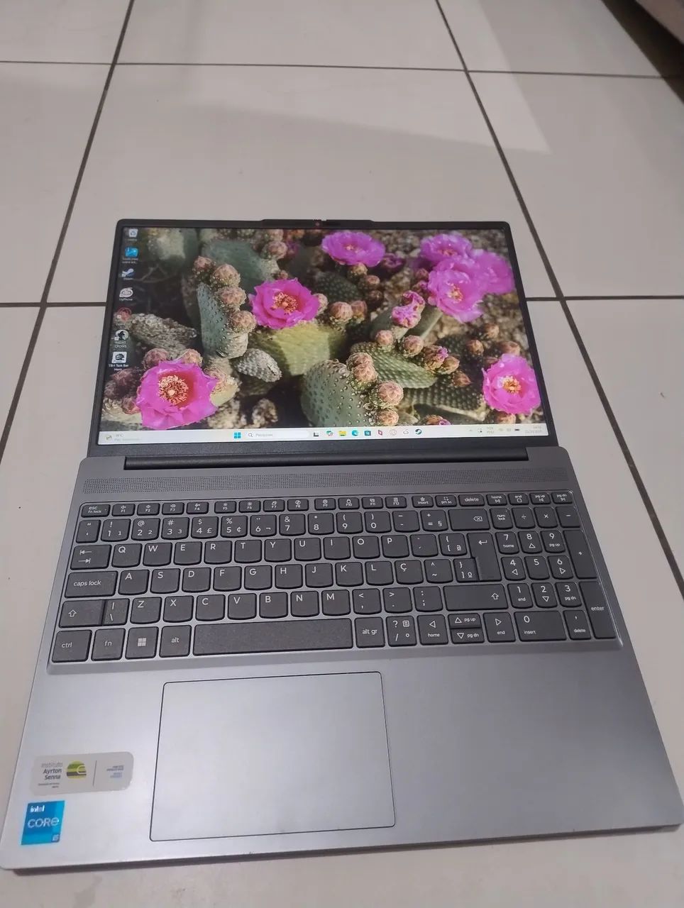 Vendo notebook 