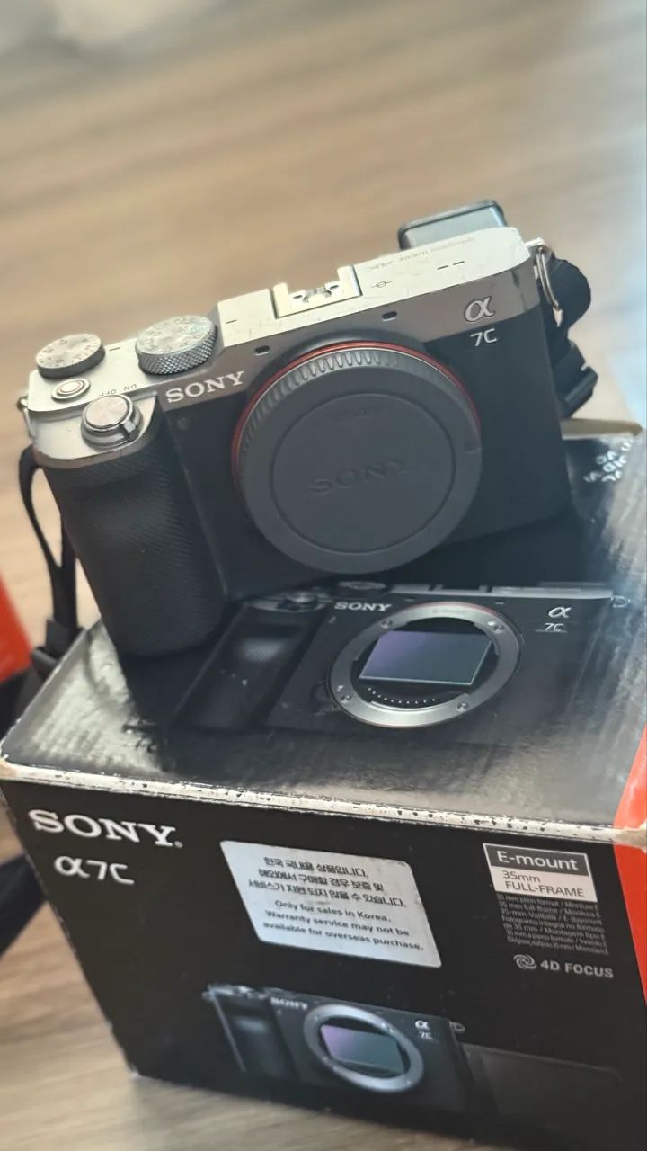 Sony A7C + Lente FE 28mm F2 ? R$ 6.500 (valor final)
