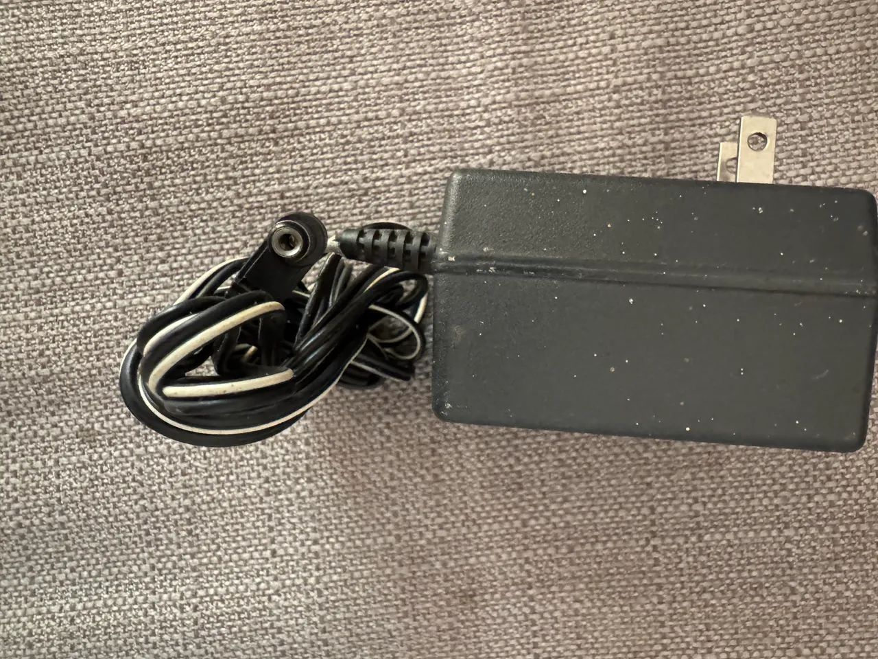 Fonte 12v 200ma AC - D1203H para telefone  - Foto 4