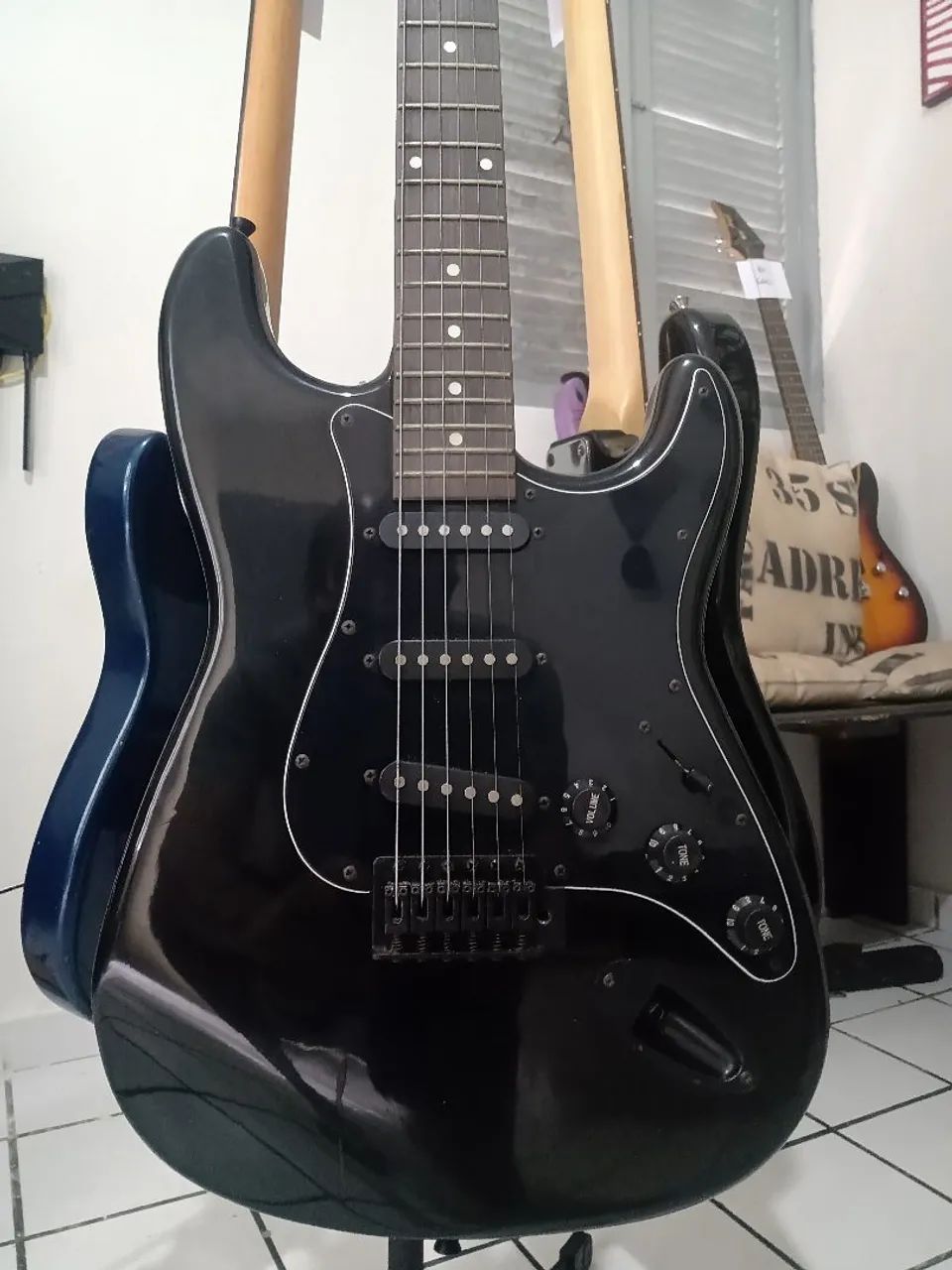 Excelente Guitarra Michael 