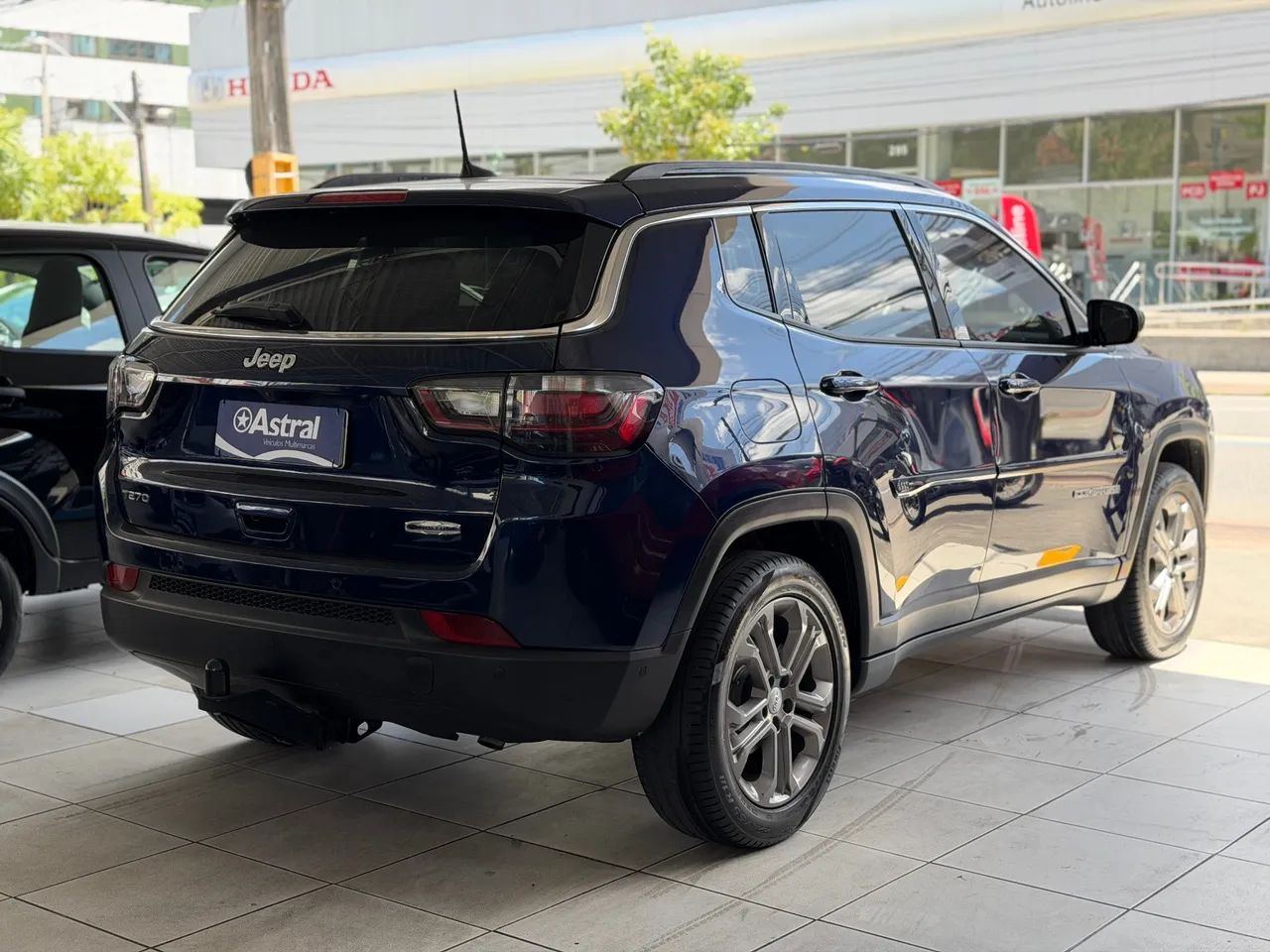 Jeep Compass Longitude Night Eagle 1.3 Flex 2023 - Foto 4