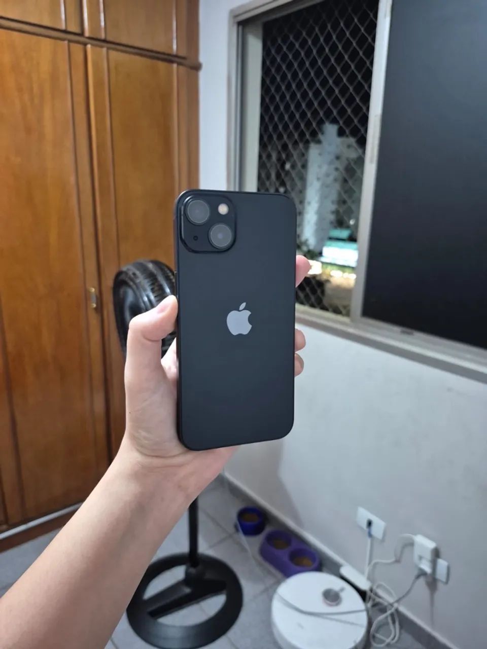 iPhone 13 com acessórios e várias capas   **** só entrego em mãos ****