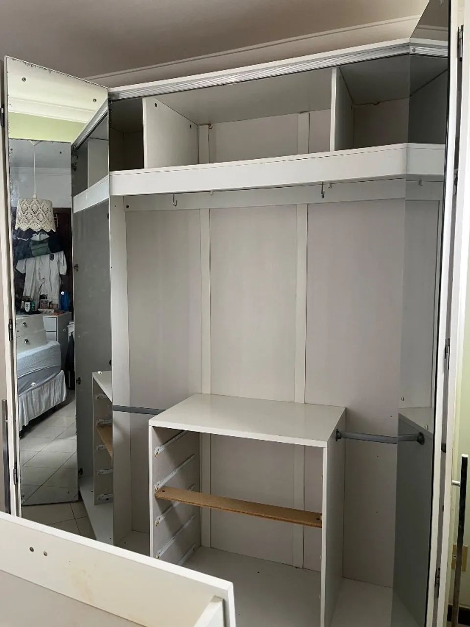 Guarda-roupa 5 portas com Espelho  - Foto 4