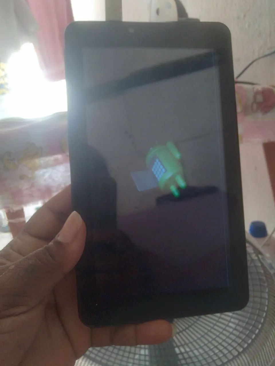 Vendo dois tablets pra retirar leia a descrição 
