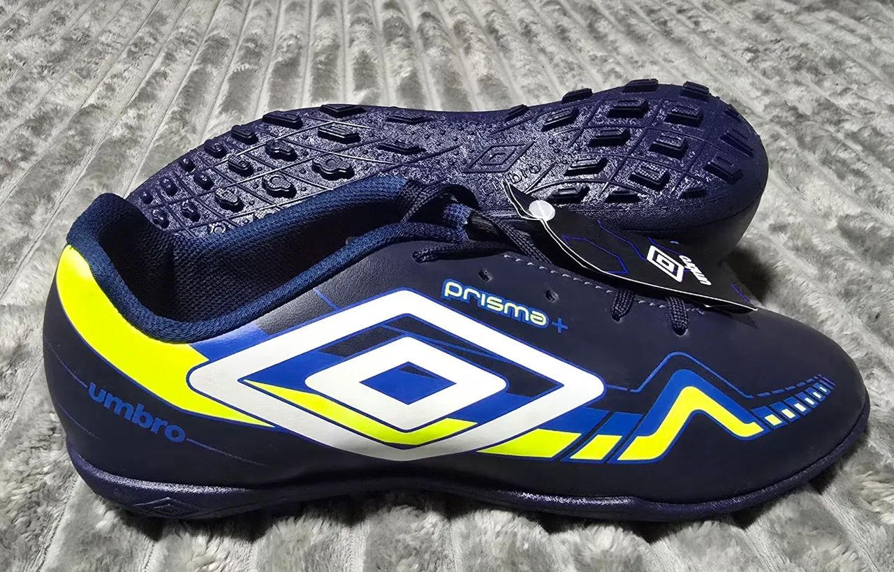 Chuteiras novas originais UMBRO, ÚLTIMAS UNIDADES! - Foto 2