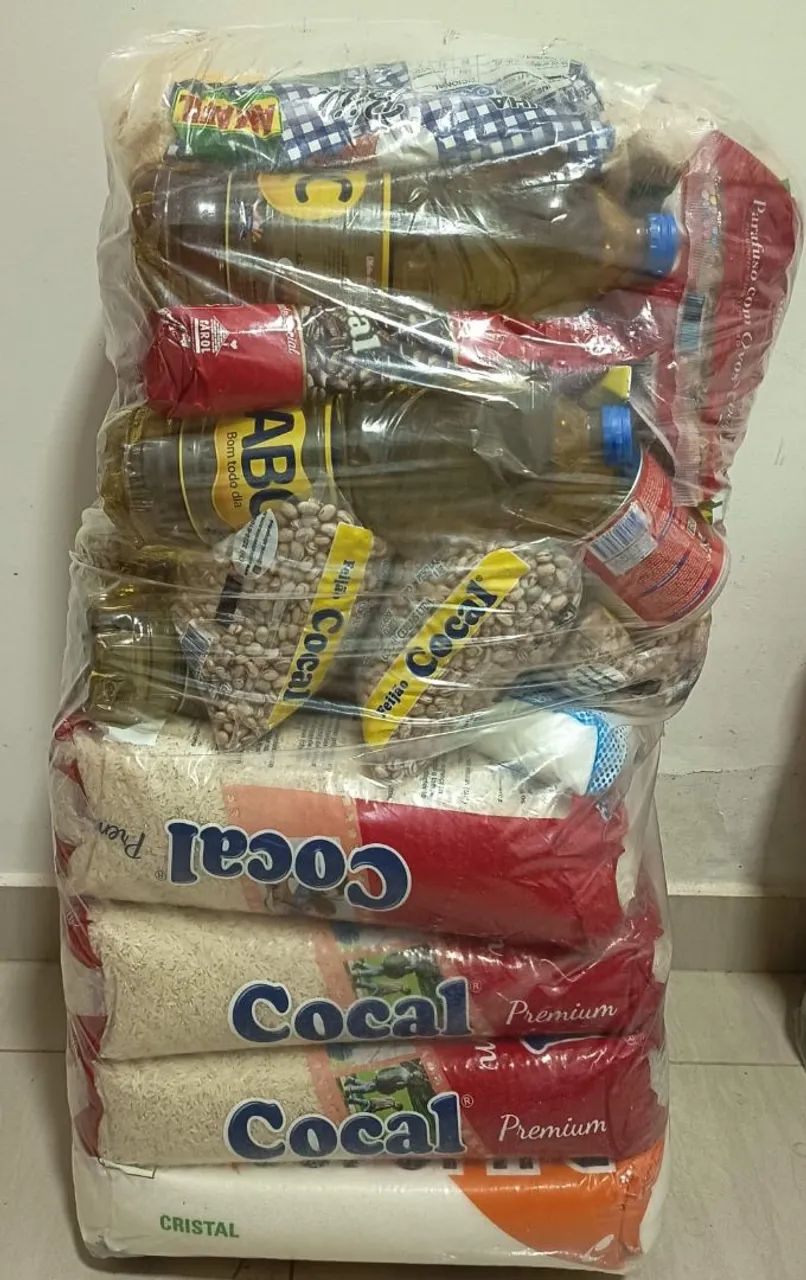 Vendo uma cesta básica da Sadia 