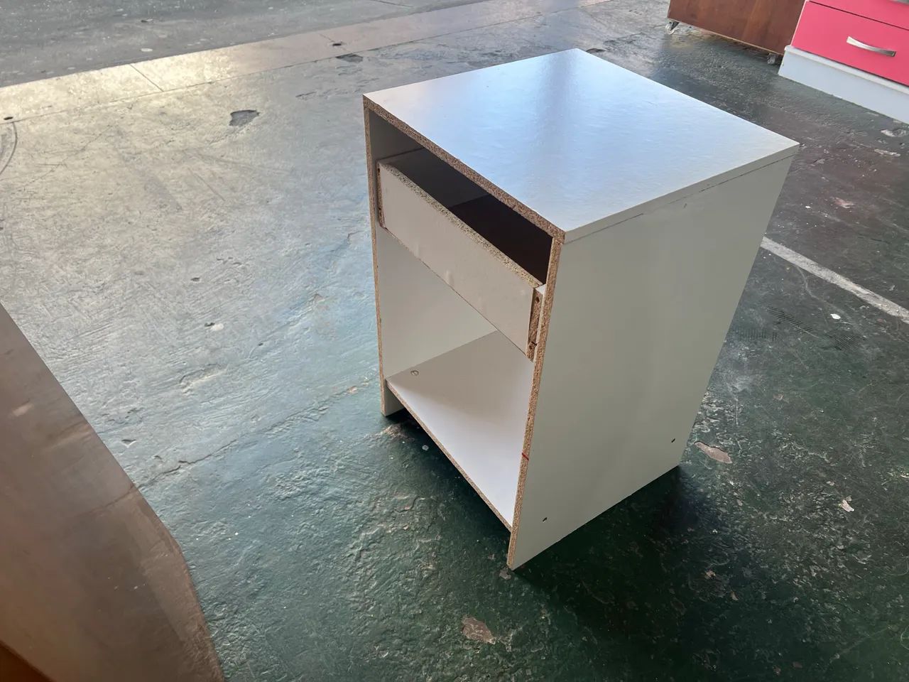 Mesa De Cabeceira Branca - Foto 4