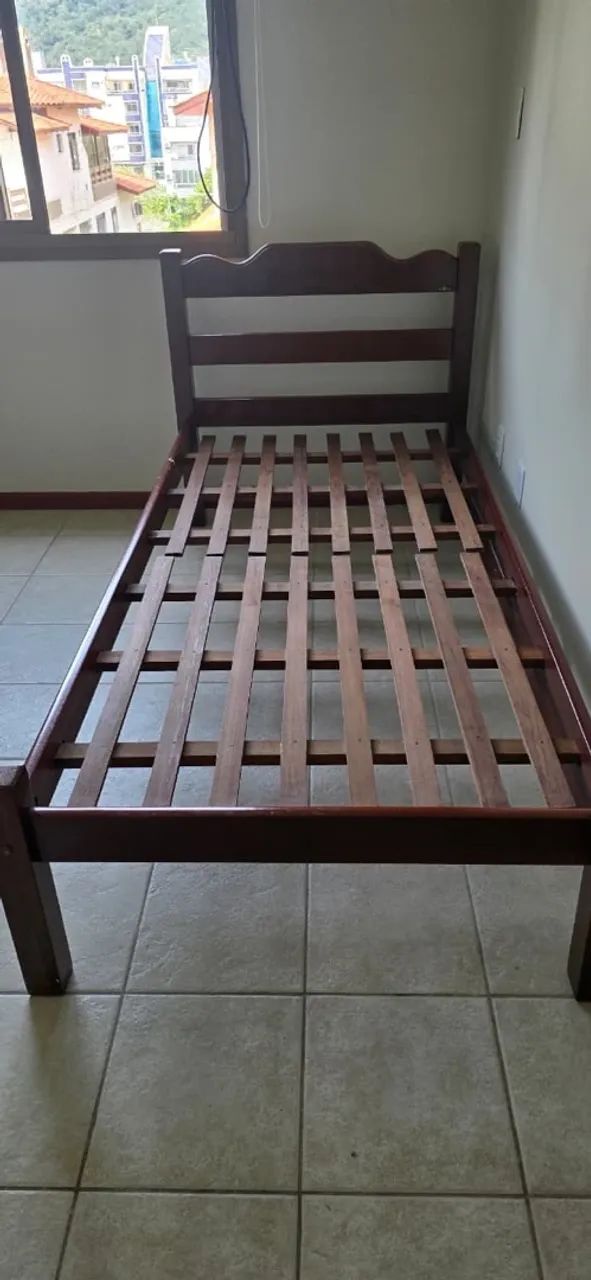 Duas cama de solteiro mais colchão  - Foto 2