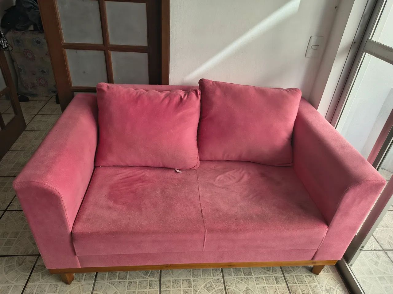 Vendo Sofá Viena 3 Lugares - Pink - Foto 2