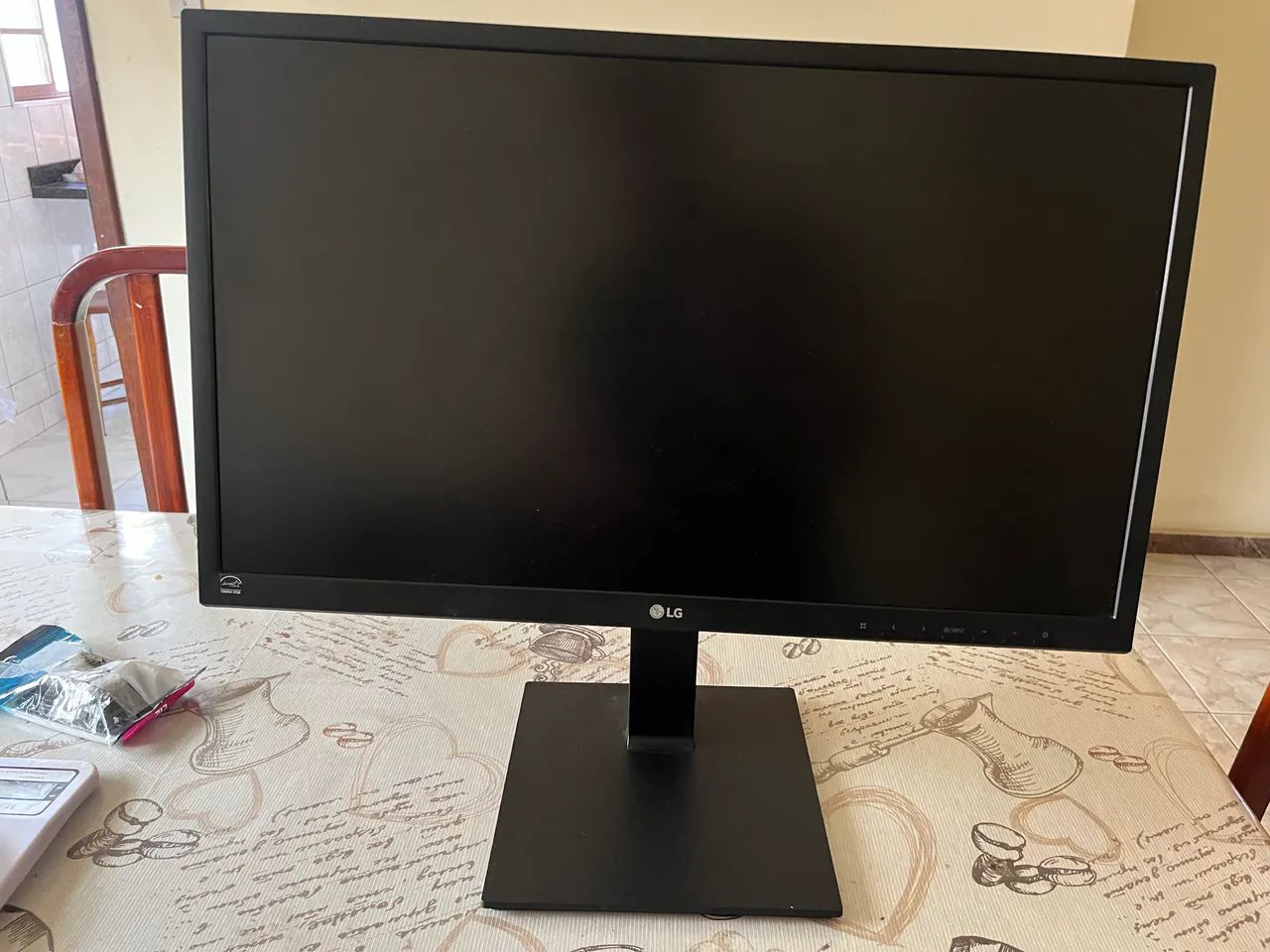 Monitor LG 24 polegadas FHD altura ajustável  - Foto 2