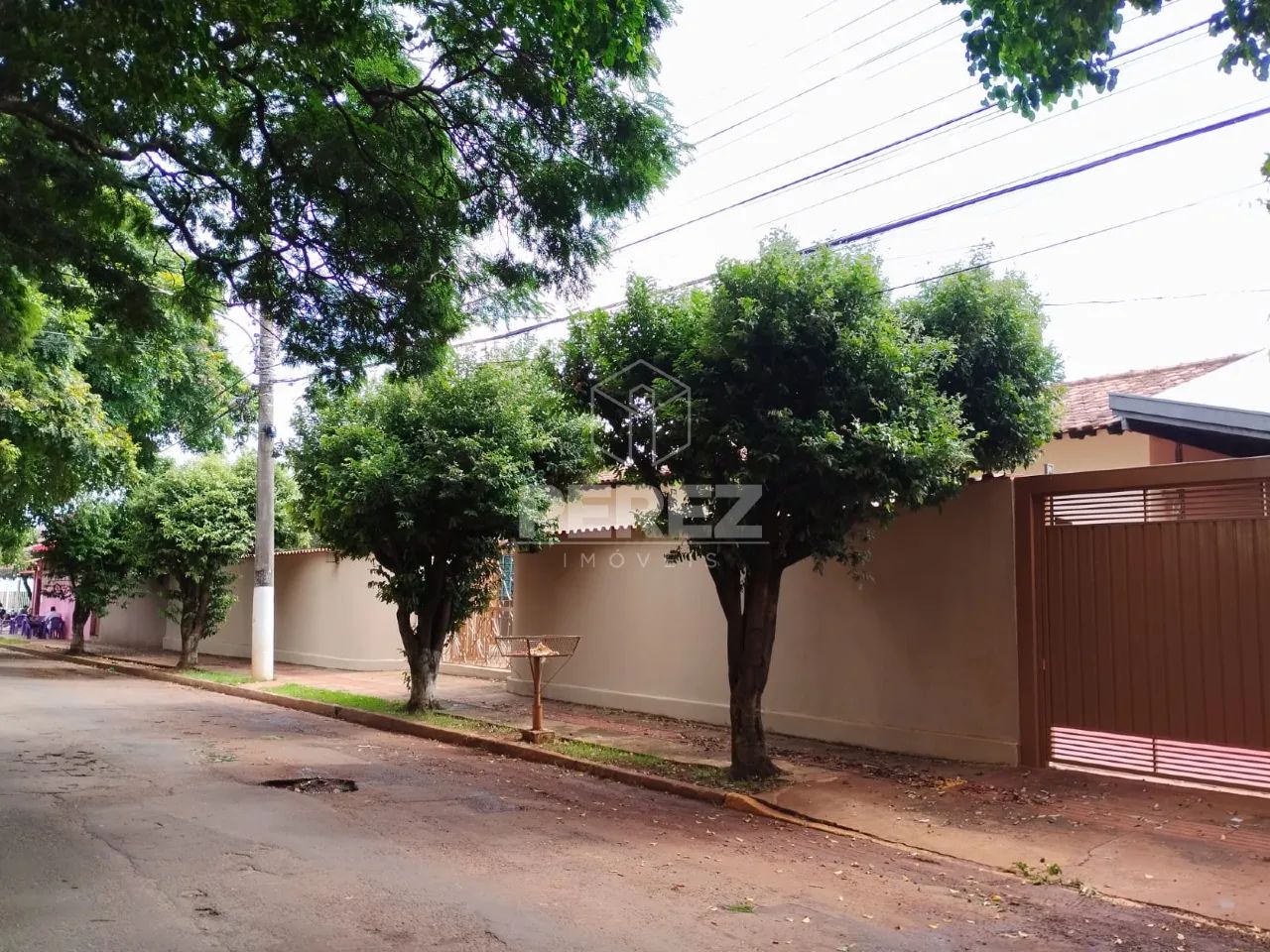 Casa de Esquina com Dupla Aptidão - Foto 2