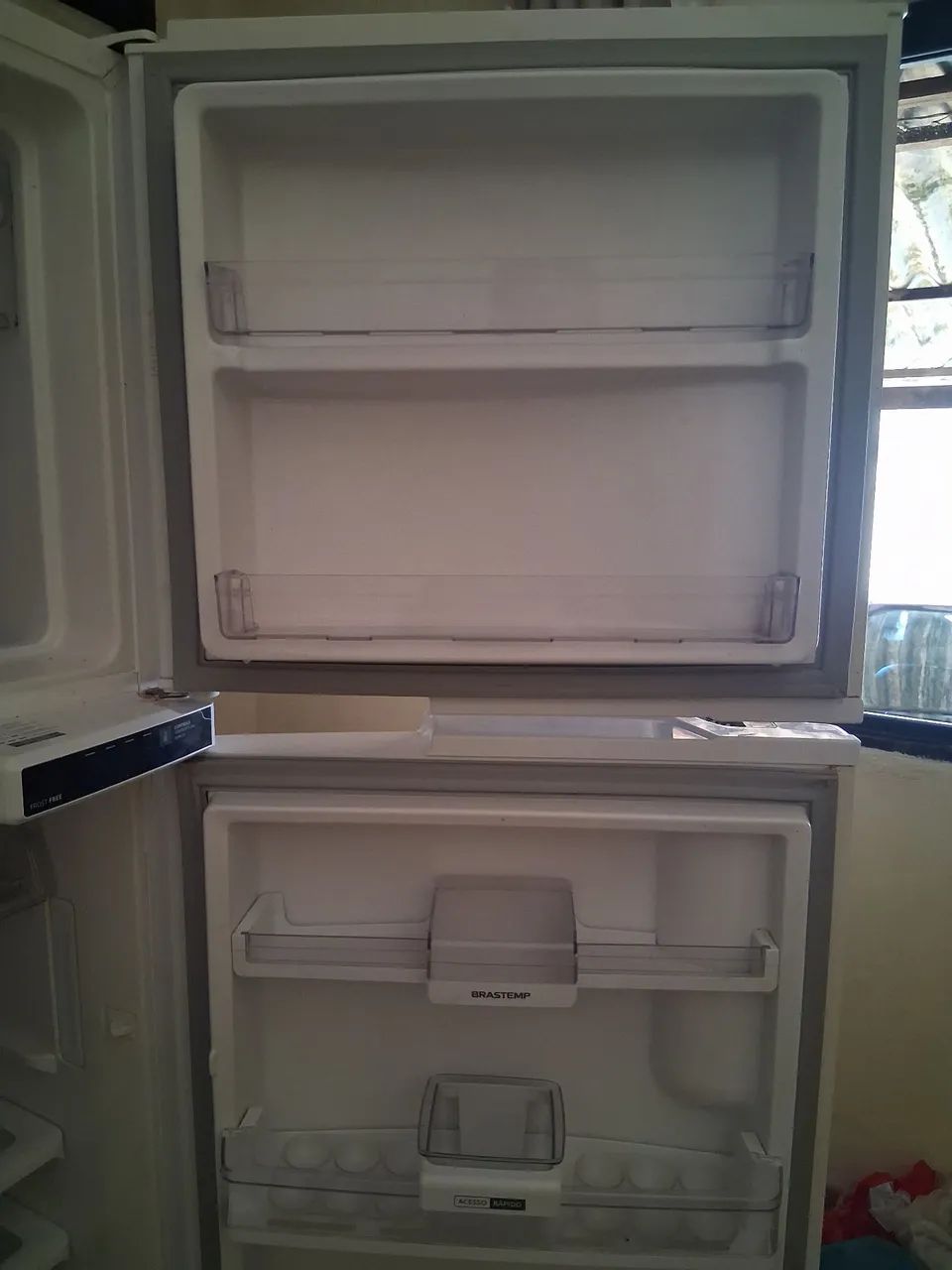 Geladeira Eletrolux 375 volume total. - Foto 5