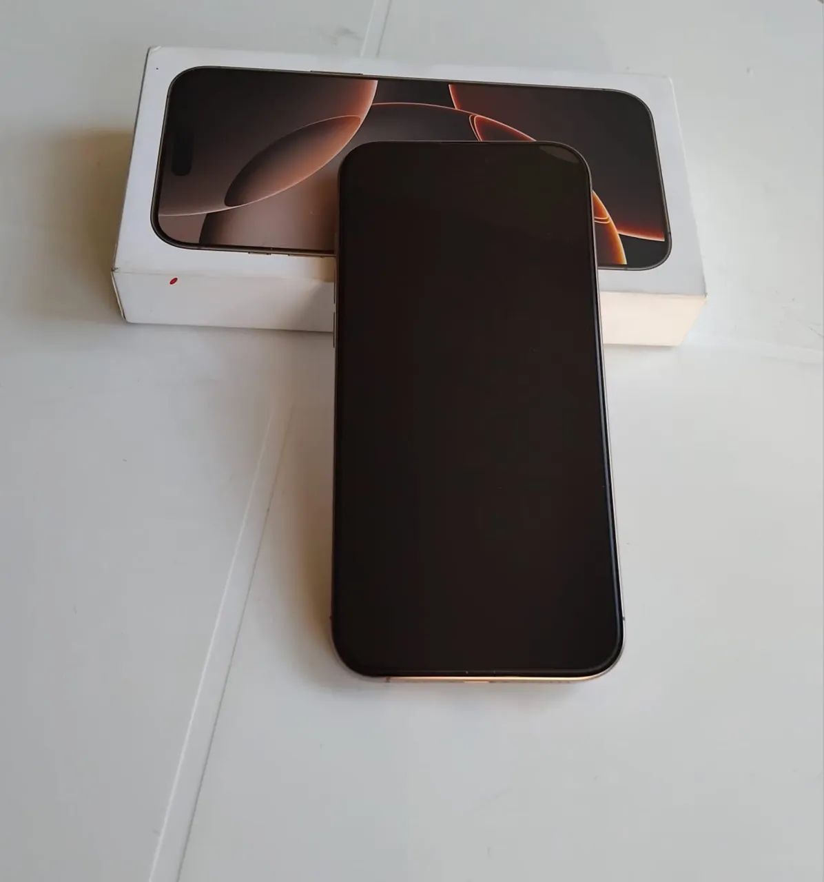 Vendo iPhone 16 pro max excelente 