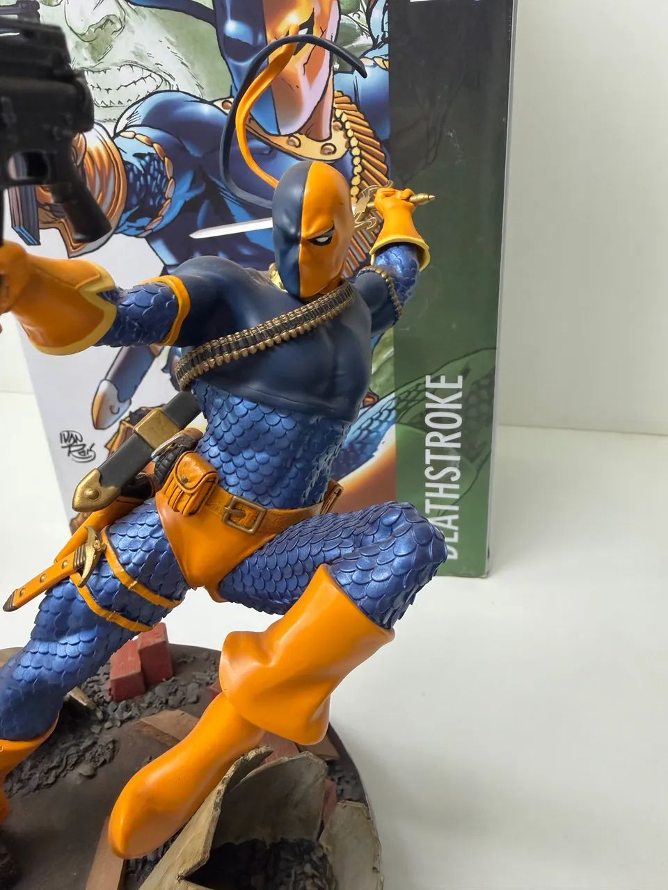Deathstroke - Exterminador - Iron studios - Foto 3