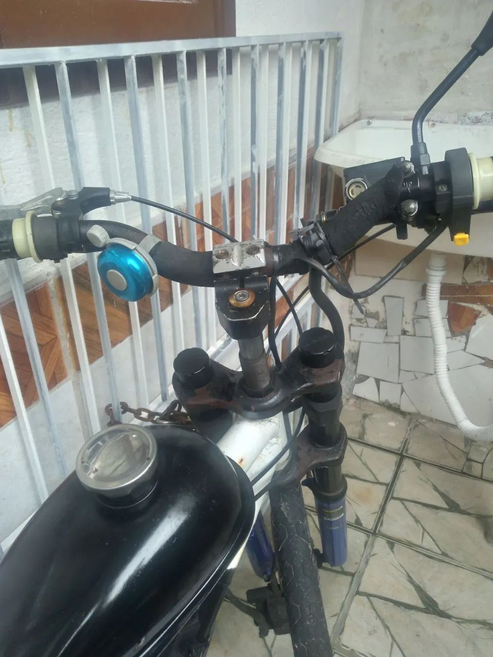 VENDO BICICLETA ELETRICA BEM CUIDADA PRECO BOM - Foto 2