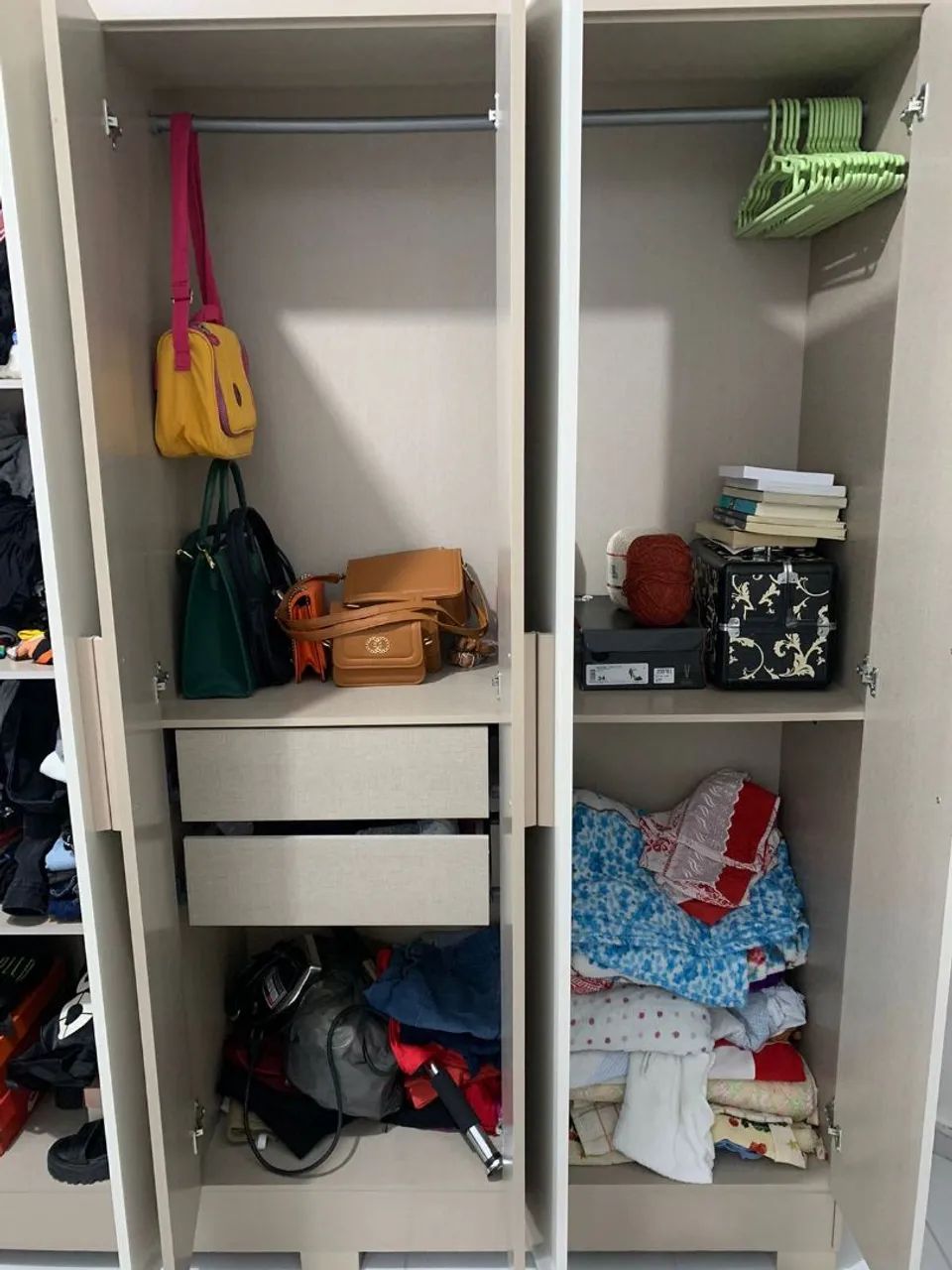 GUARDA-ROUPA SEMINOVO 6 PORTAS - Foto 3