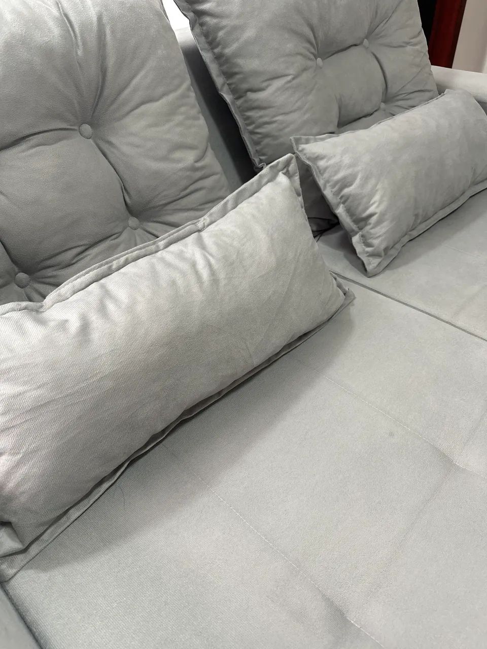 Sofá retrátil cinza claro com 1,70m - Foto 4