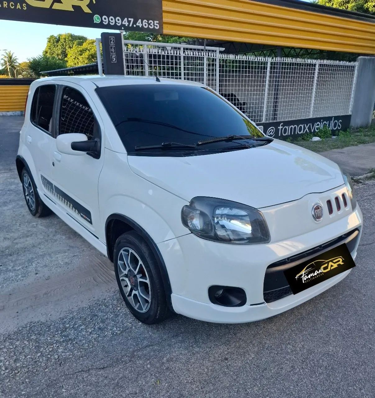 Fiat Uno Sporting 1.4 EVO Fire Flex 8V 4P 2013 - Foto 3