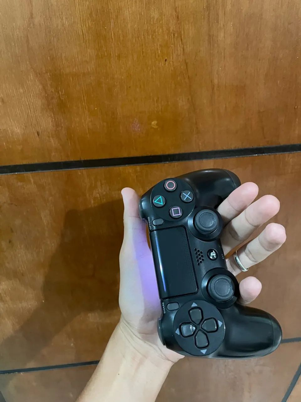 Controle de ps4 original dualshock 4 bem conservado funcionando perfeitamente  - Foto 2
