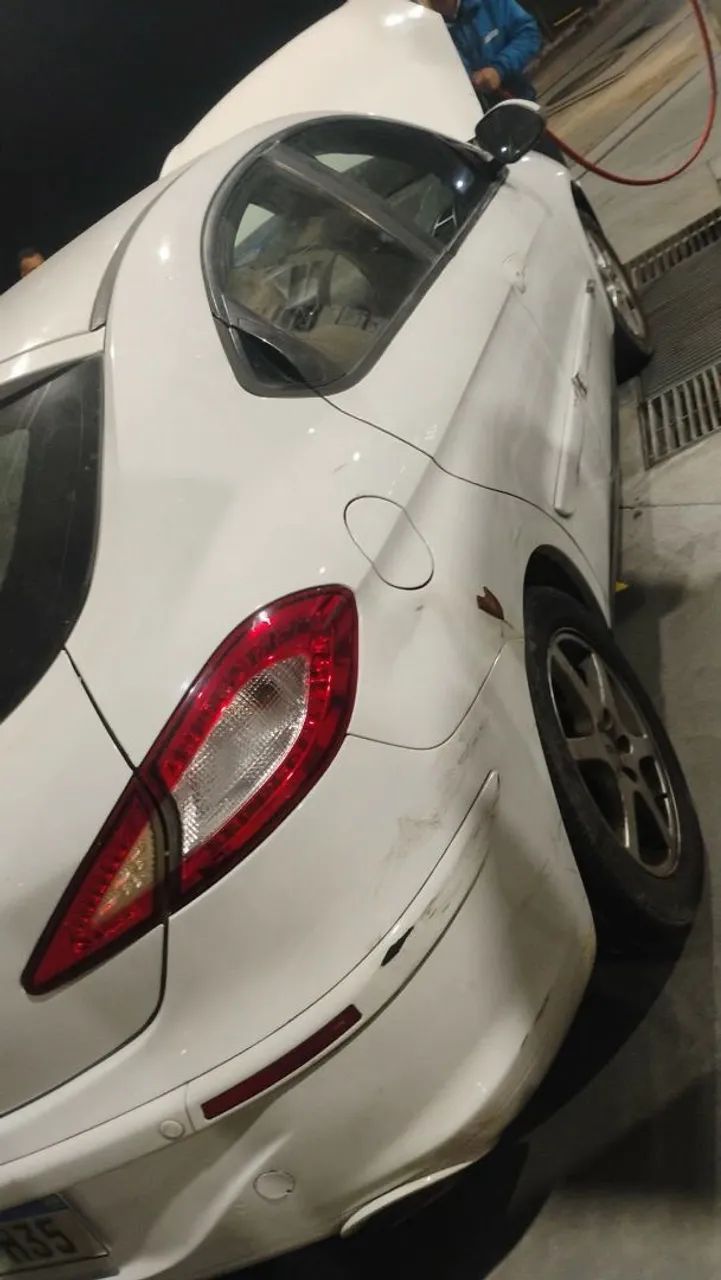 Caoa Chery Cielo CIELO Sedan 1.6 16V 119cv 4p 2012