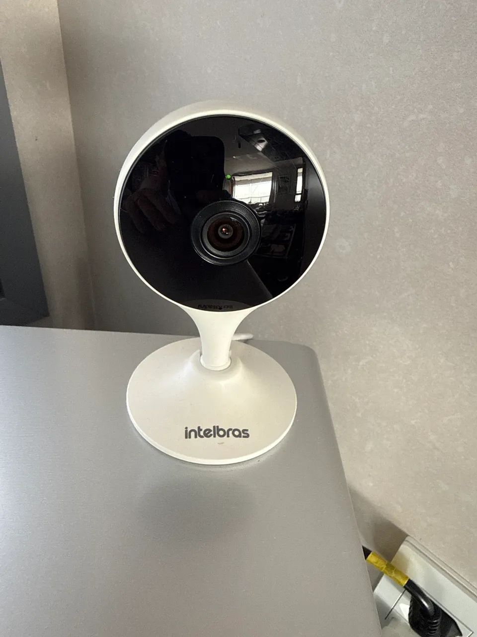 Câmera Wi-Fi intelbras 