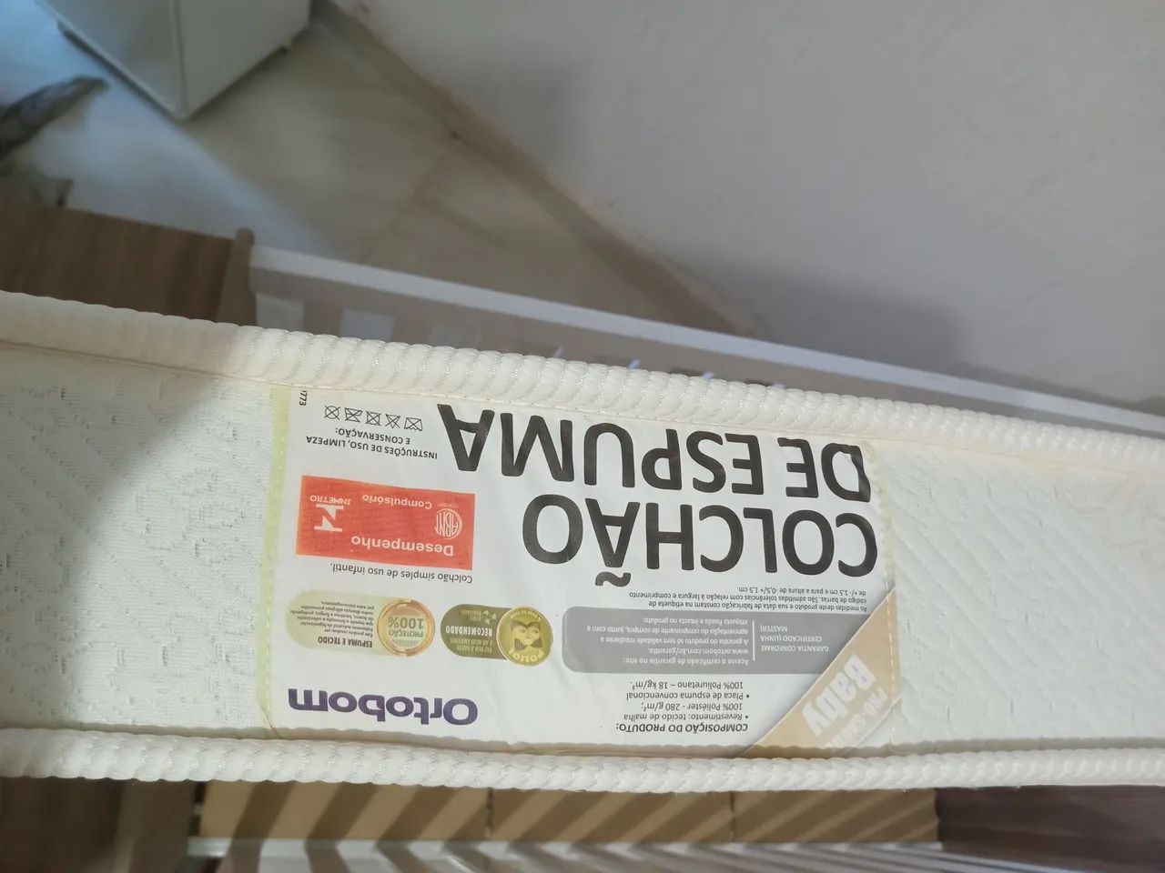 Berço com mosqueteiro, colchão ortobom, babá eletrônica com trocador e mobile de brinde - Foto 5