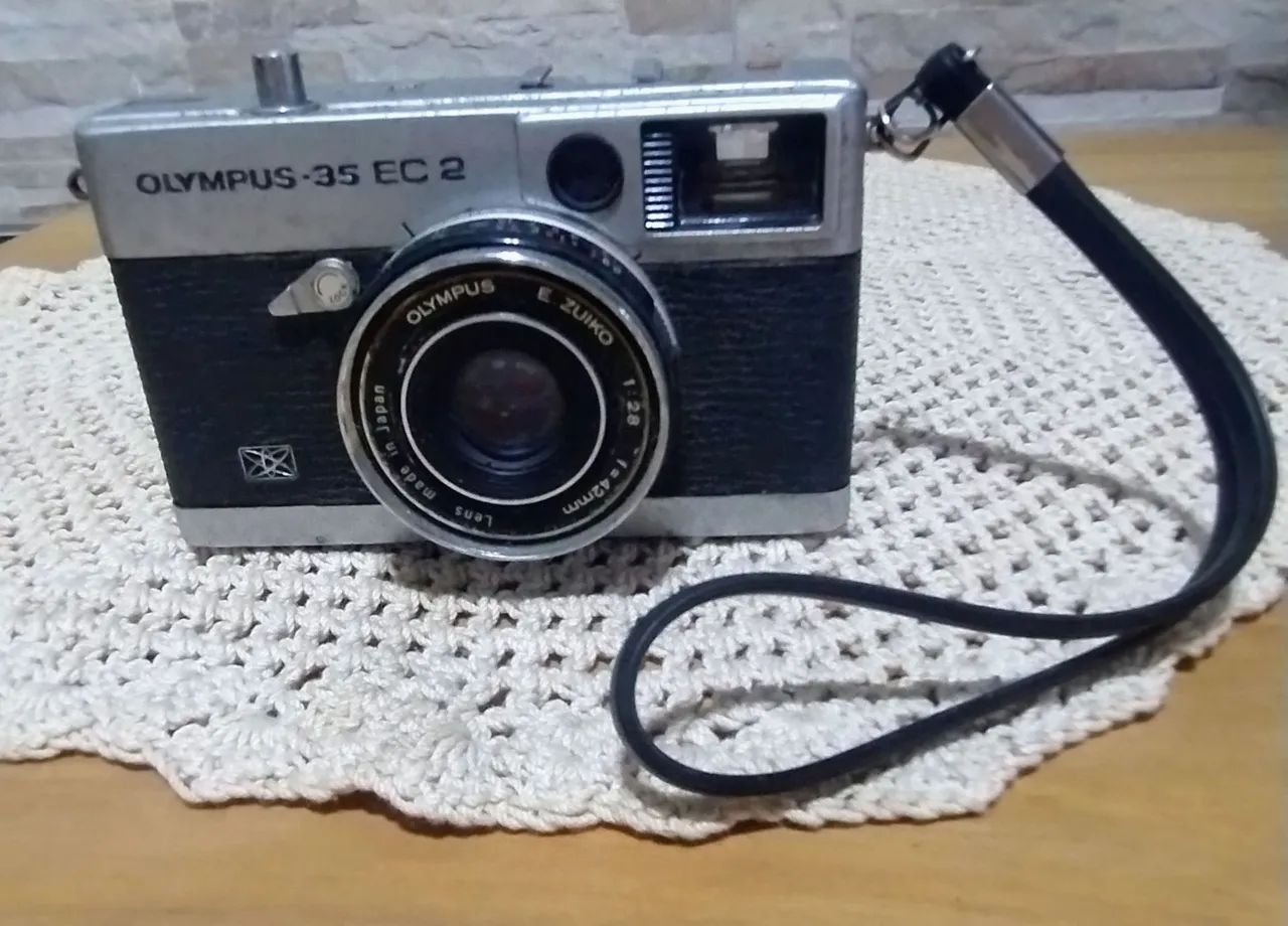 Para colecionador de bom gosto: Relíquia Máquina fotográfica Olympus 35 EC2  Antiga bela