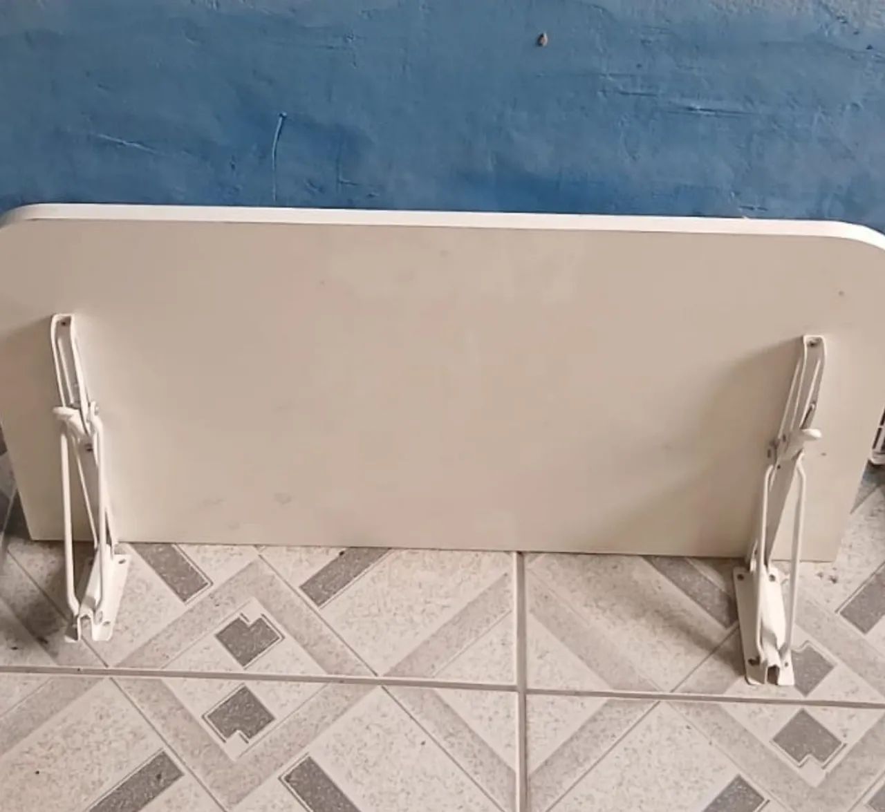 Mesa de cozinha pequena