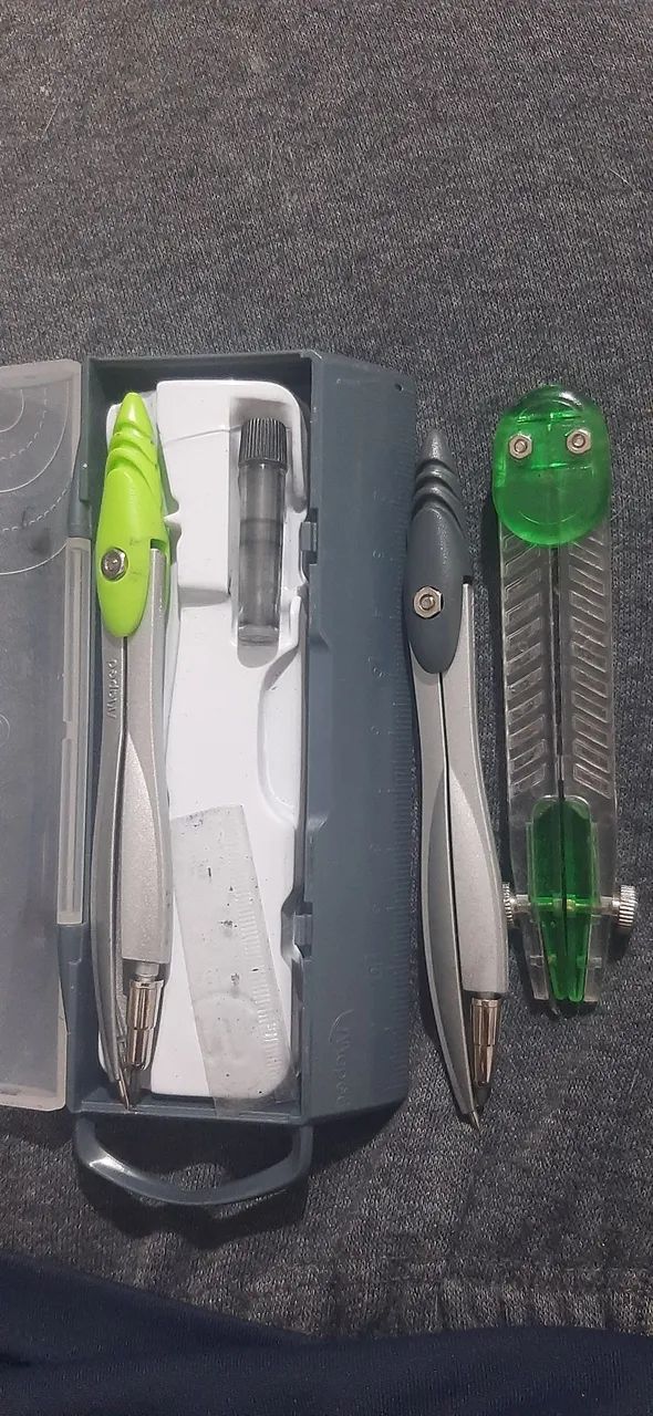 3 compassos - 2 caixas - Foto 2