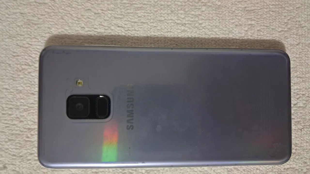 Celular Samsung A8  - Foto 2