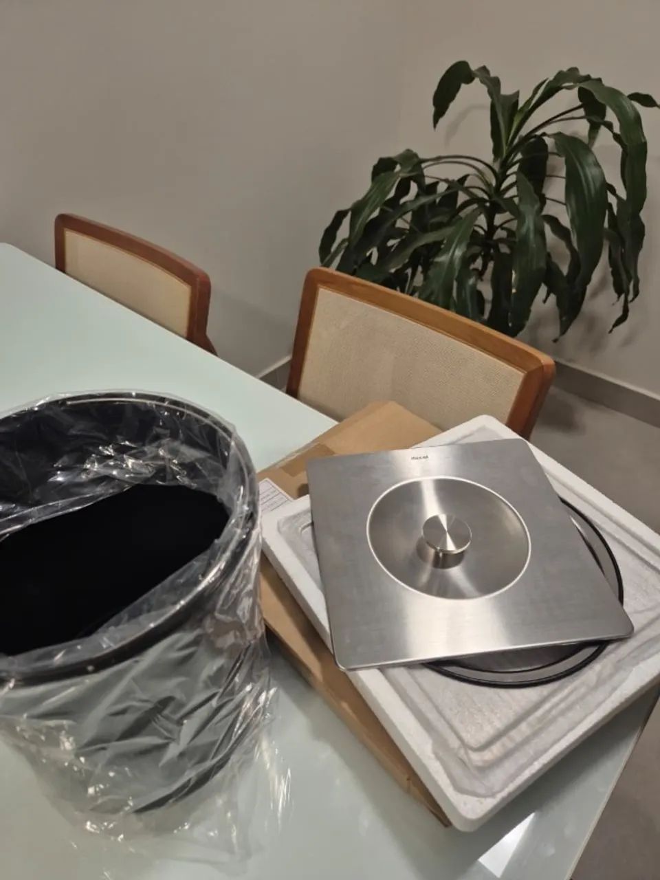 Lixeira de embutir Deca Inox 6L - Foto 3