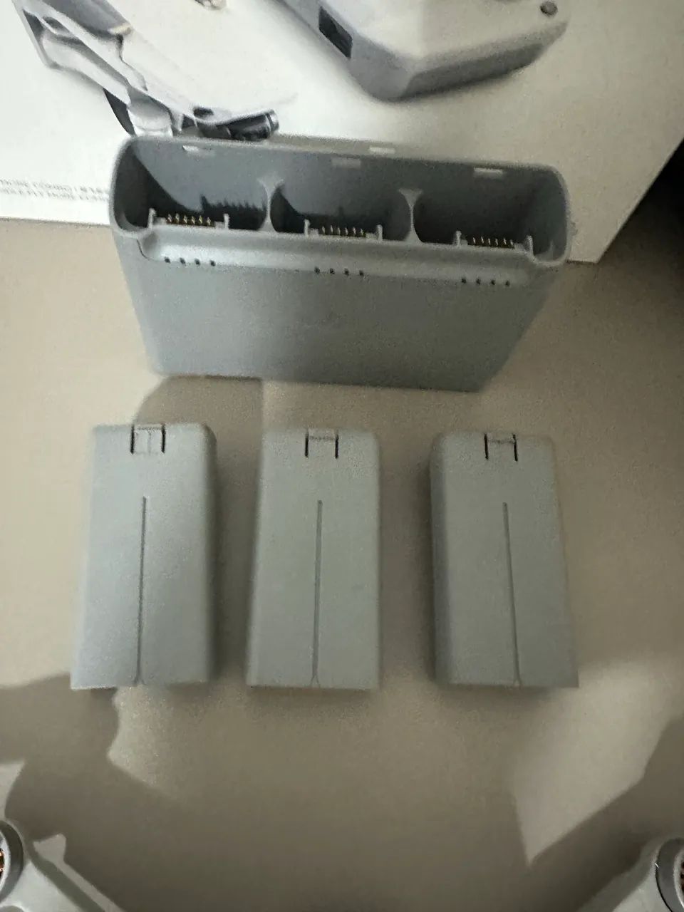 KIT COM 3 BATERIAS ORIGINAIS + HUB CARREGADOR DJI MINI 2