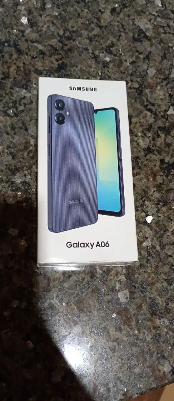 Samsung Galaxy A06 - Bem conservado, acessórios originais