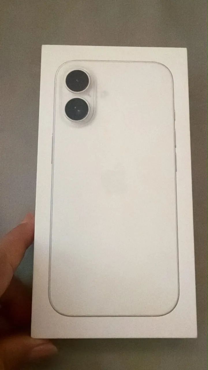 iPhone 16 