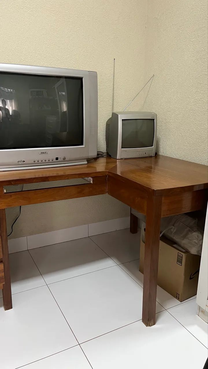 Mesa de Escritório de Madeira  - Foto 4