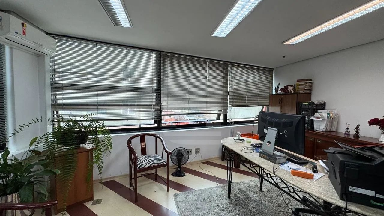 Salas comerciais a venda no Centro de Campinas, 2 salas e vagas. Ótimo local - Foto 4