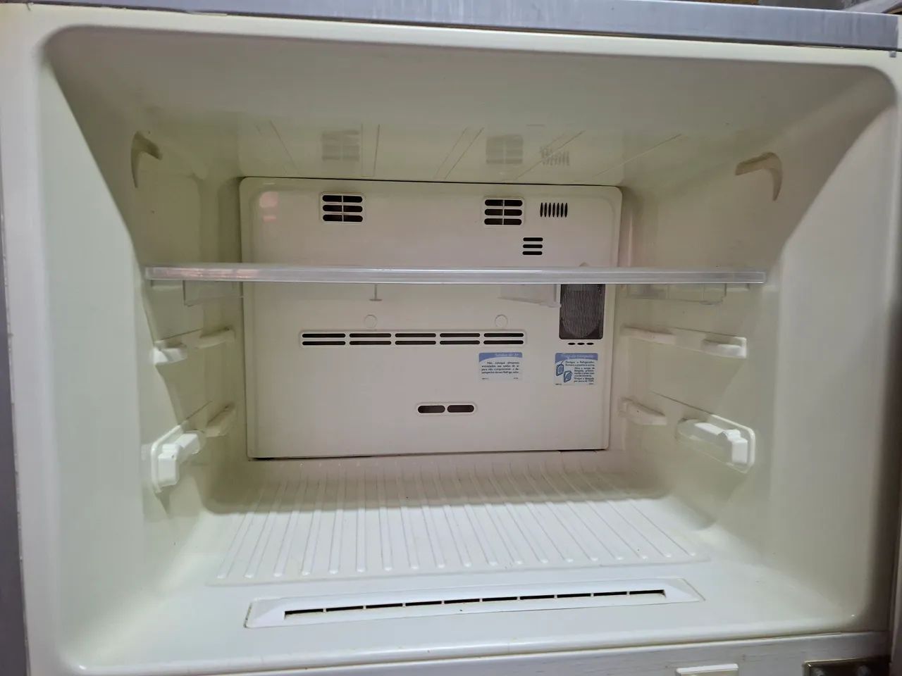 Vendo geladeira Eletrolux DFF37 - Foto 5