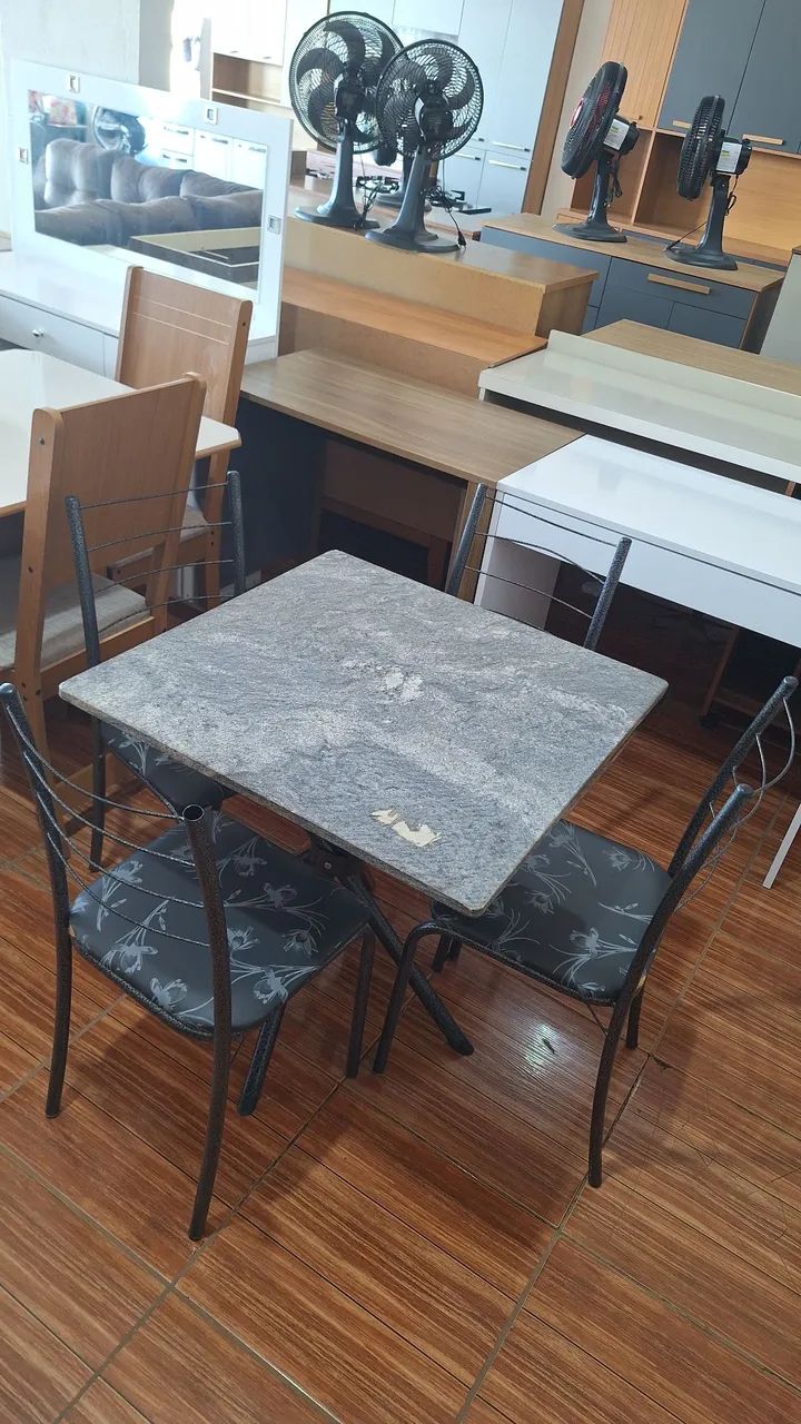 Mesa com 4 cadeiras - Foto 2
