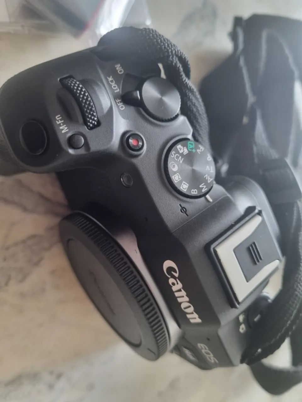 Canon R8  - Foto 4