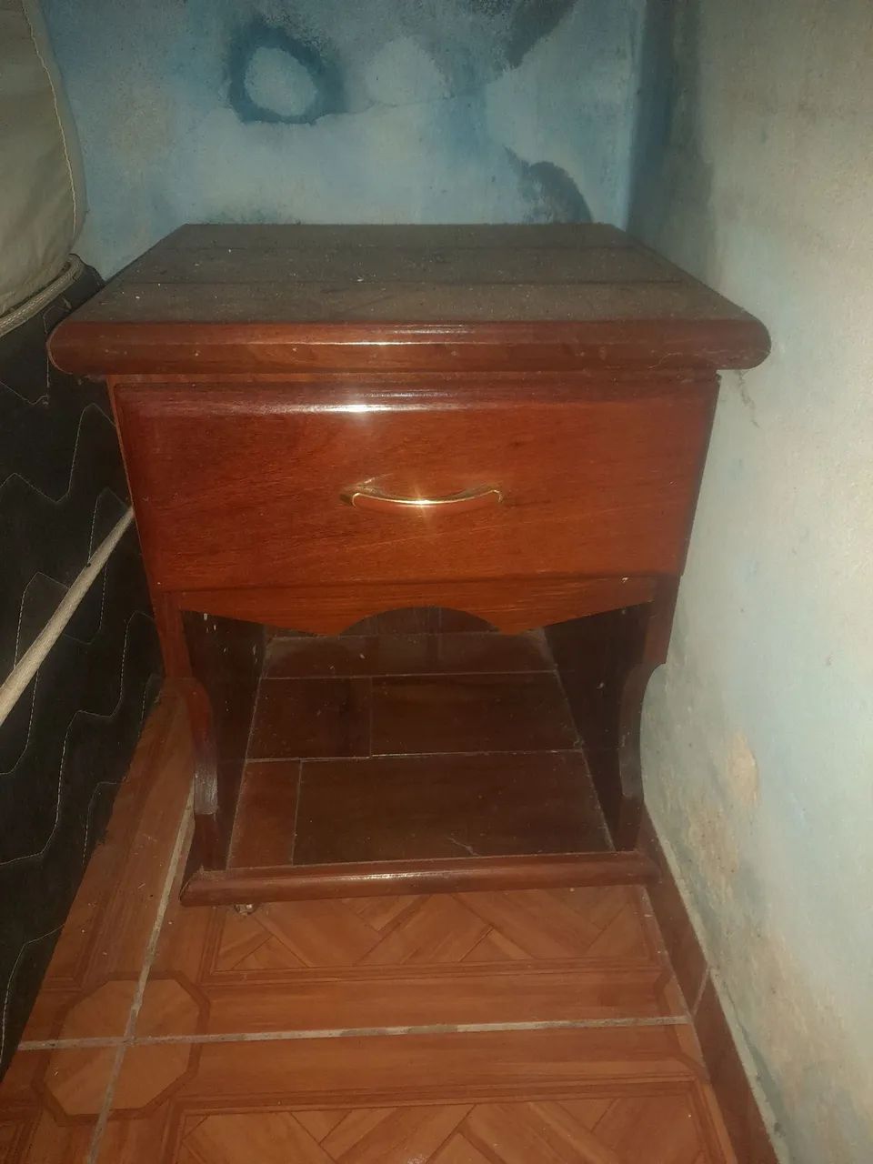 Criado mudo com rodinha so 230