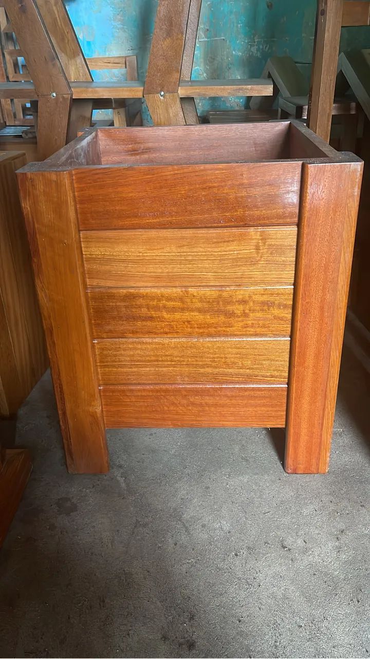 Vasos madeiras é cachepô  - Foto 2