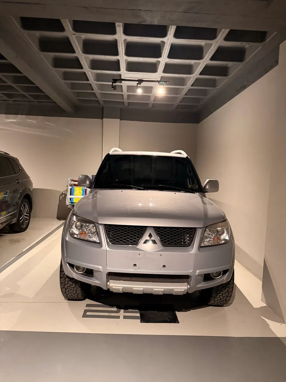 Mitsubishi Pajero 2011