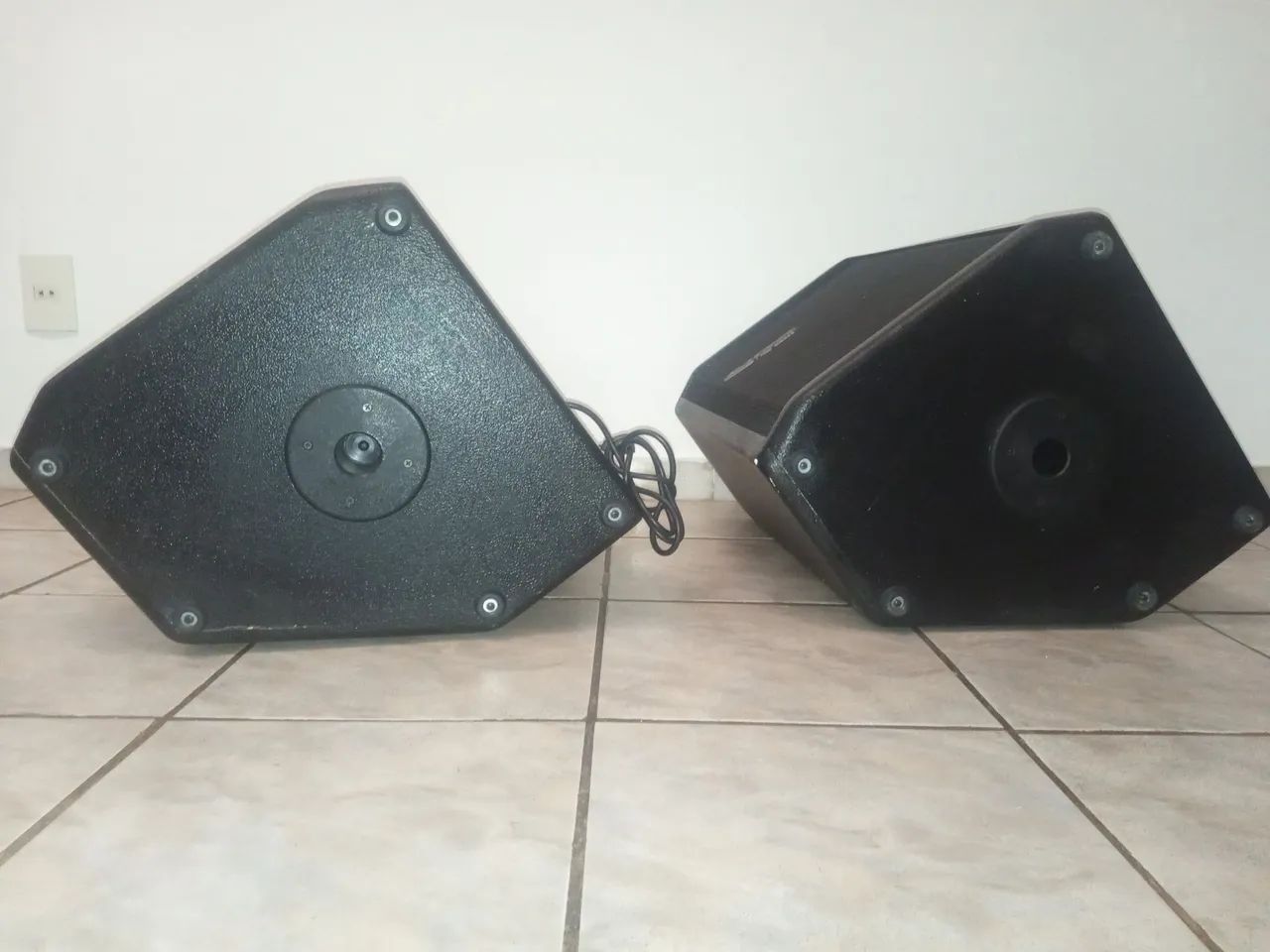Vendo duas caixas Datrel, passiva e ativa 500watts  - Foto 2