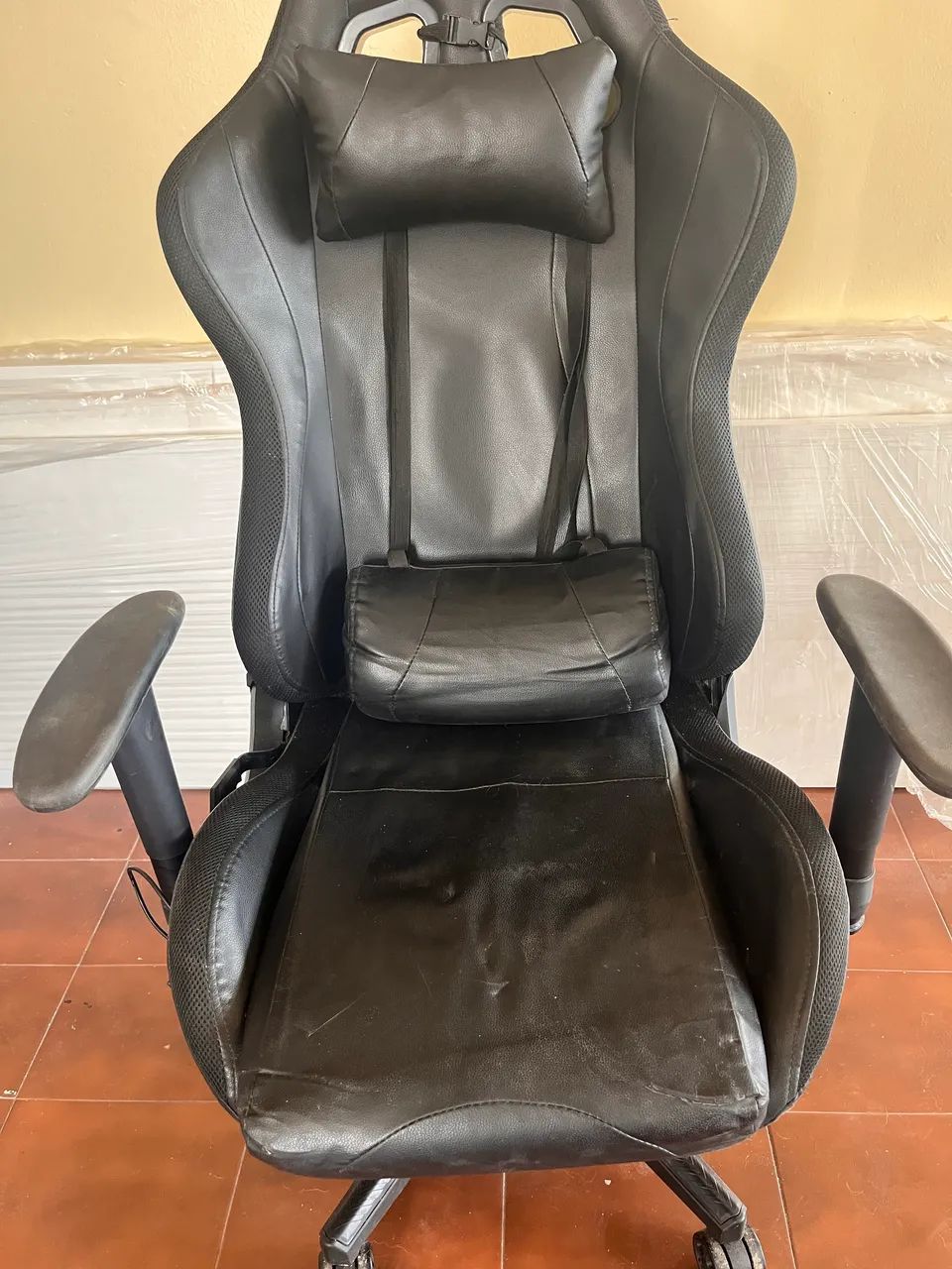 Vendo uma cadeira gamer 