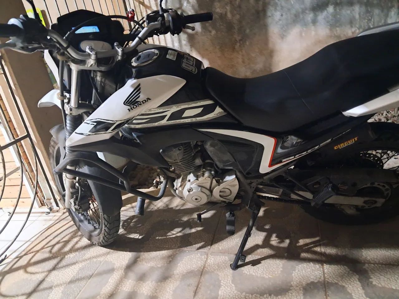 Bros 160 
