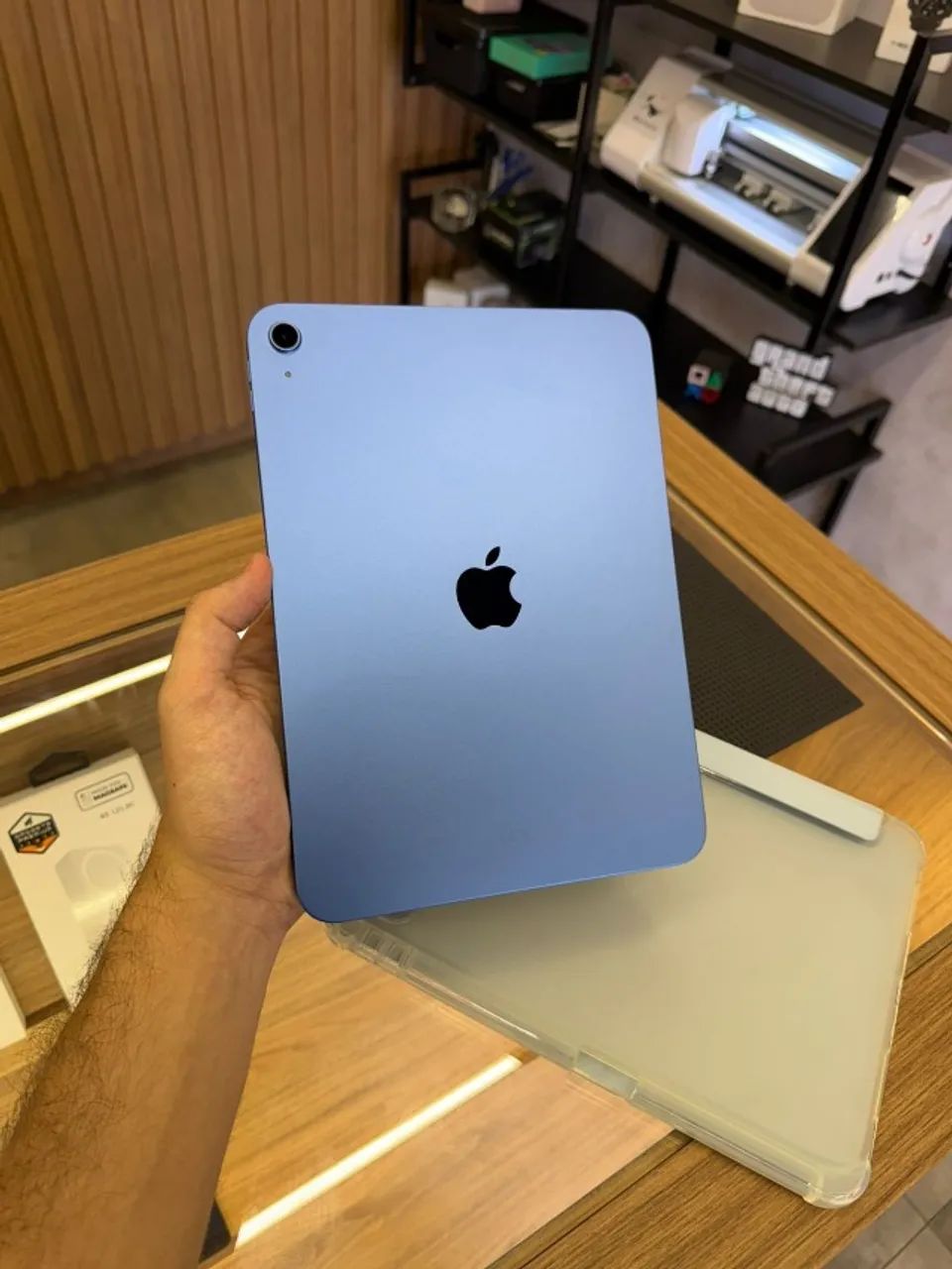 iPad 11 128gb A16 com 15 ciclos e garantia
