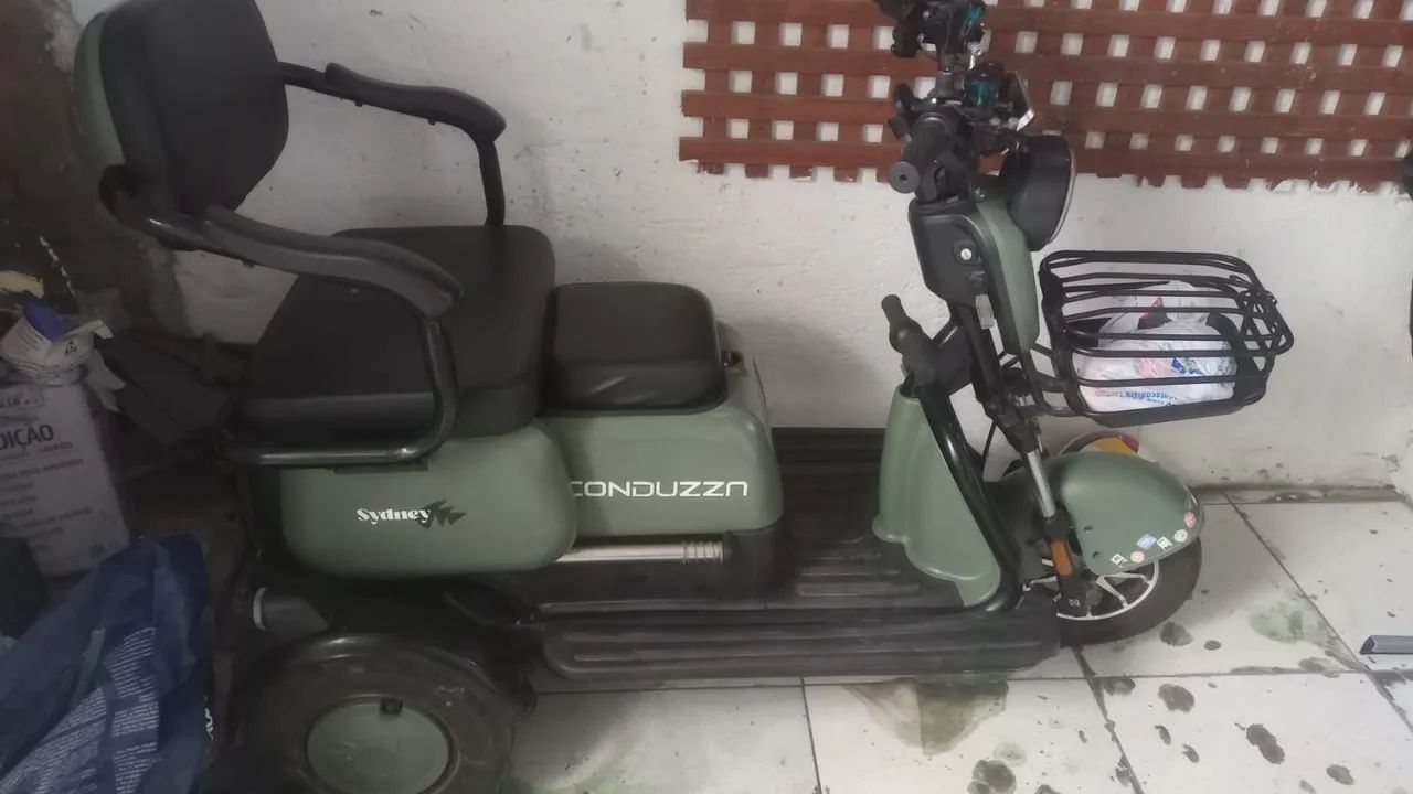 Triciclo elétrico 
