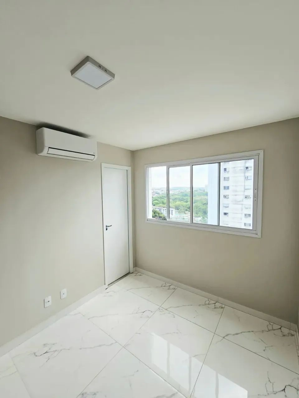Silvia - Aluguel R$ 10.000,00 Condomínio  Le Boulevard  Três Suites com 02 vagas de garage - Foto 9