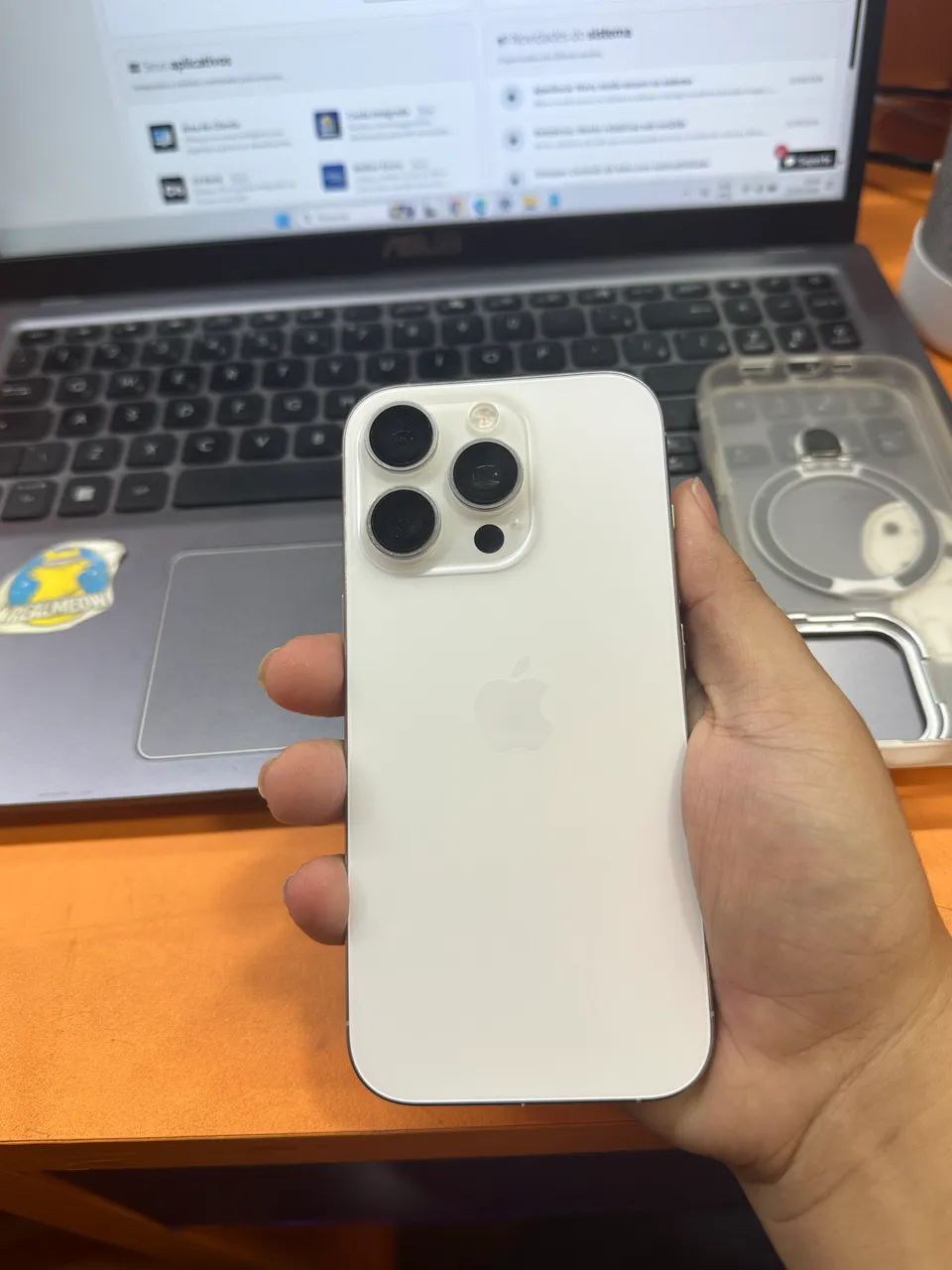 iPhone 16 pro  - Foto 2